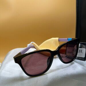 Womans Foster Grant Sunglasses with Cleaning Case